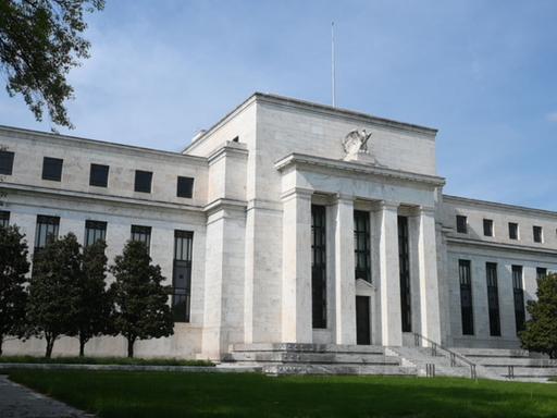 Das Bild zeigt das Gebäude der US-Notenbank