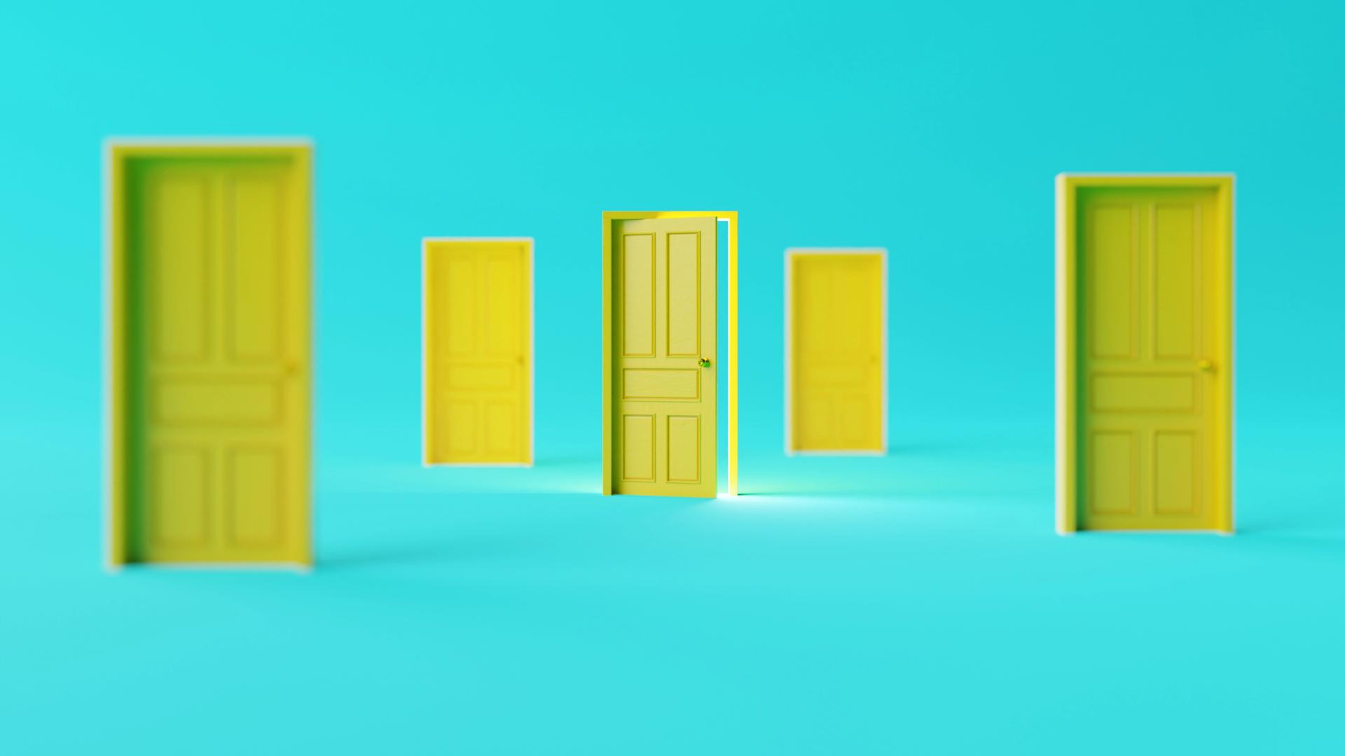 Fünf gelbe Türen vor einem türkisenen Hintergrund Fünf gelbe Türen vor einem türkisenen Hintergrund