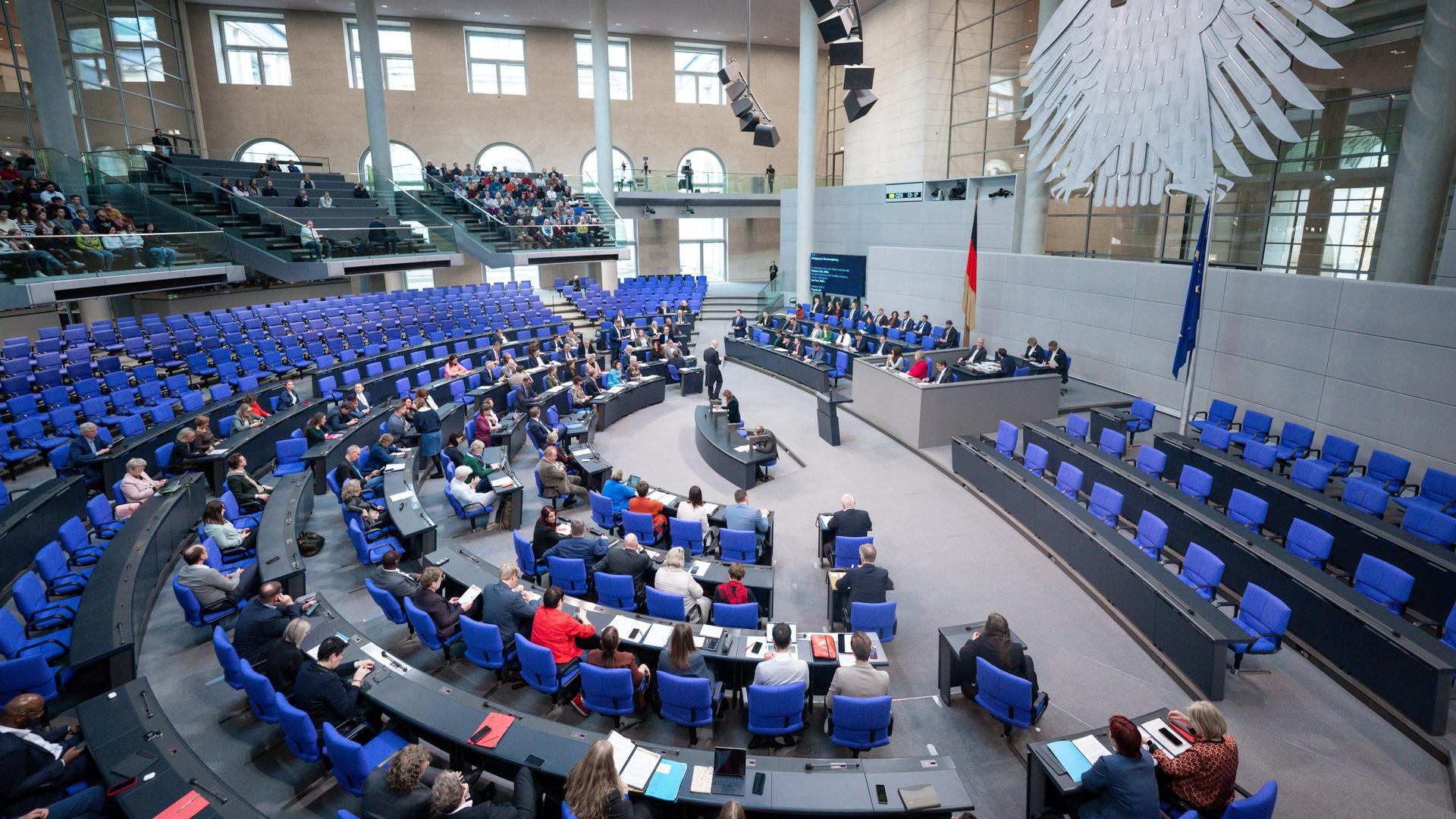 Der Plenarsaal bei der 133. Sitzung des Deutschen Bundestag in Berlin