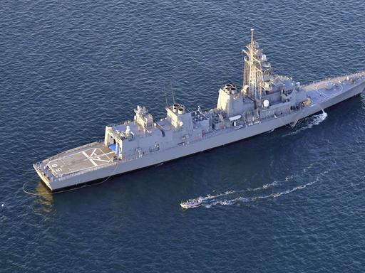 Ein 4.550 Tonnen schwerer Zerstörer der japanischen Selbstverteidigungskräfte. 
