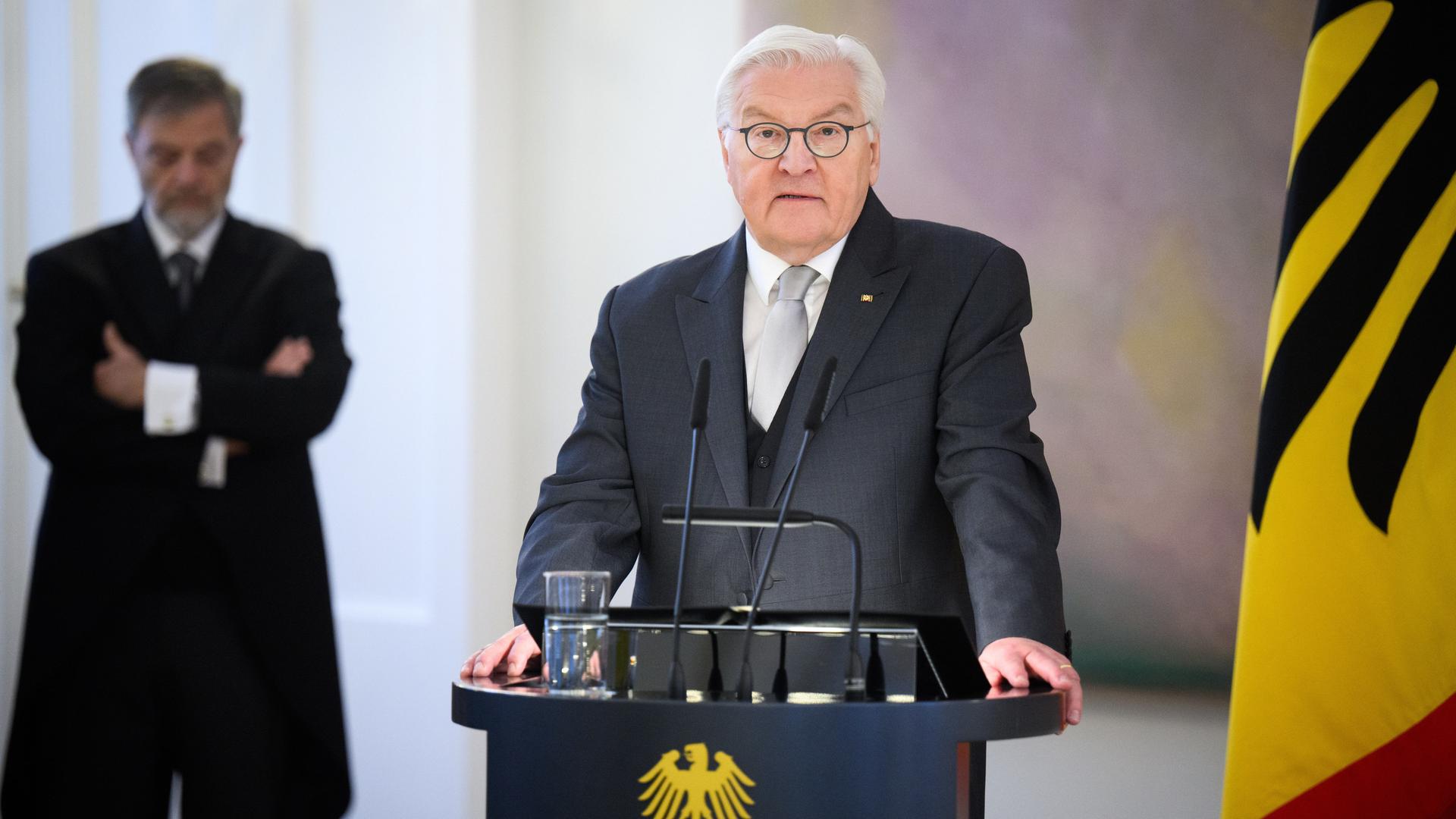 Berlin: Bundespräsident Frank-Walter Steinmeier spricht beim Neujahrsempfang des Bundespräsidenten für das Diplomatische Korps im Schloss Bellevue.