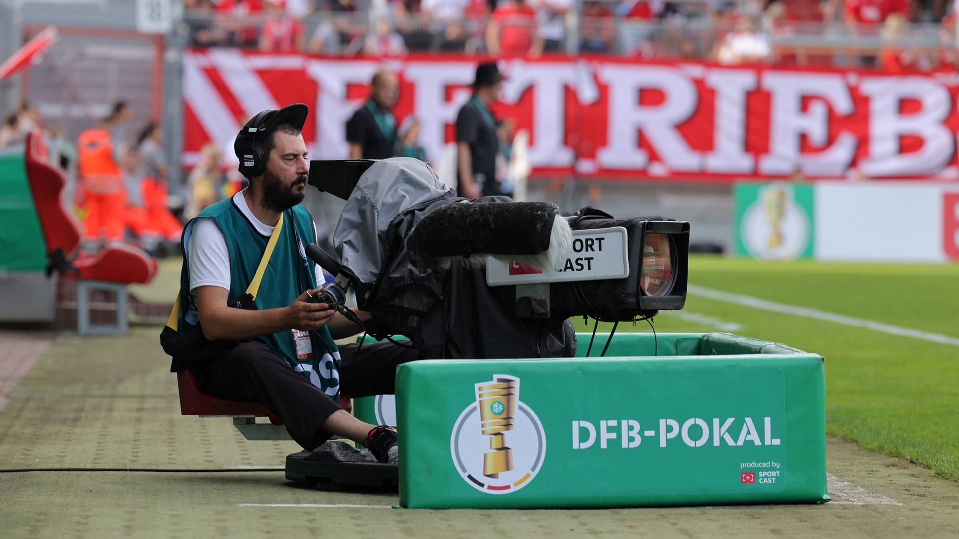 Fans im Ausland können etwa den DFB-Pokal bald über den verbandseigenen FAST-Channel verfolgen.