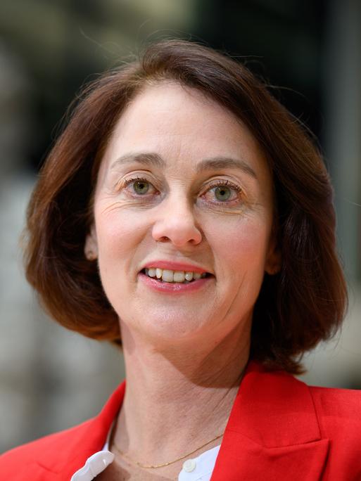 Porträt der Politikerin Katarina Barley, Abgeordnete im Europaparlament, 2024.