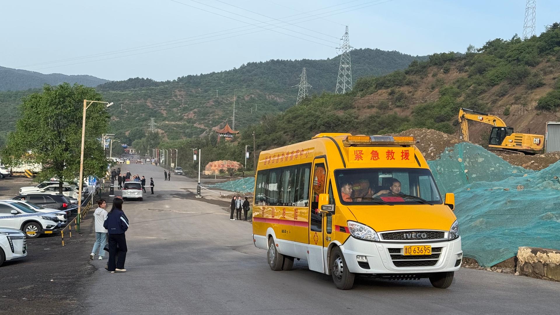Ein Einsatzfahrzeug an der Liushenyu-Kohlemine im Kreis Qinyuan der Stadt Changzhi in der nordchinesischen Provinz Shanxi.