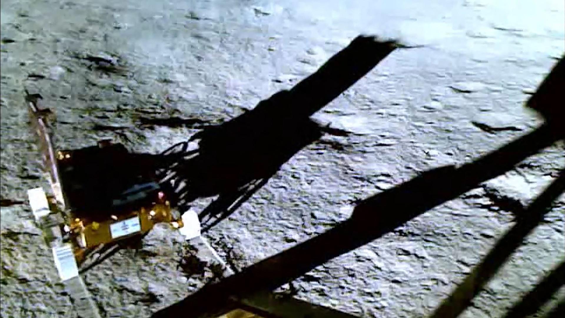 El vehículo lunar indio completa sus recorridos y entra en modo de suspensión