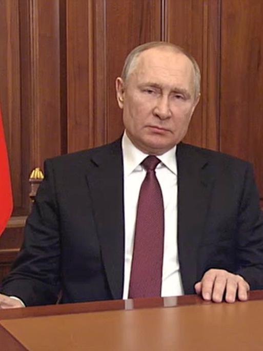 Russlands Präsident Wladimir Putin im russischen Staatsfernsehen.