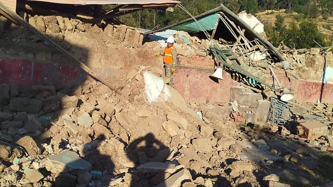 Eingestürzte Häuser in Huancayo, etwa 300 Kilometer östlich von Lima.
Eingestürzte Häuser in Huancayo, etwa 300 Kilometer östlich von Lima.
