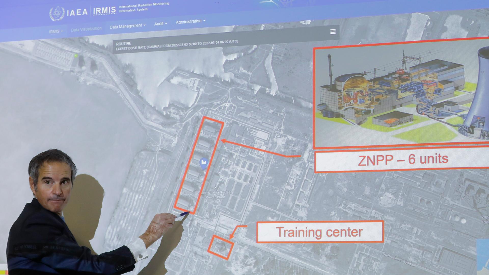 IAEA-Behördenchef Rafael Grossi bei einer Pressekonferenz zur Lage am AKW Saporischschja.