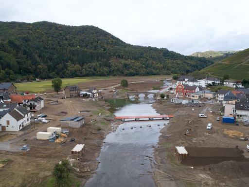 In Rech sind durch die Flutkatastrophe große Freiflächen entstanden. Viele Häuser mussten abgerissen werden