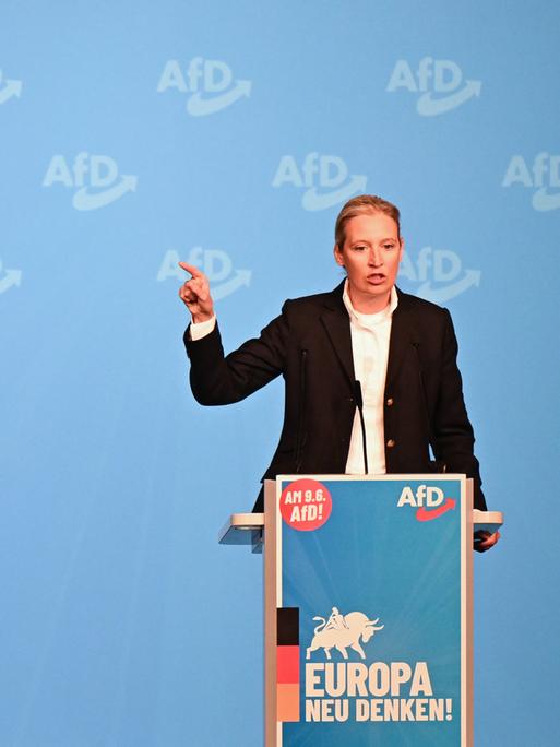 Alice Weidel, AfD Bundessprecherin, , spricht in der Donauhalle. Die AfD startet mit einer Versammlung in den Wahlkampf für die Europawahl.