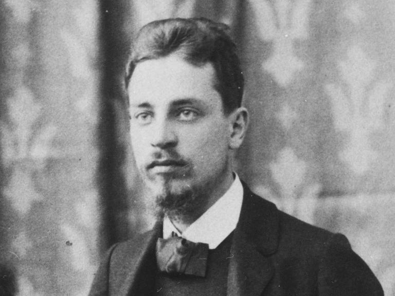 Der Schriftsteller und Lyriker Rainer Maria Rilke in einer historischen Aufnahme aus dem Jahr 1900