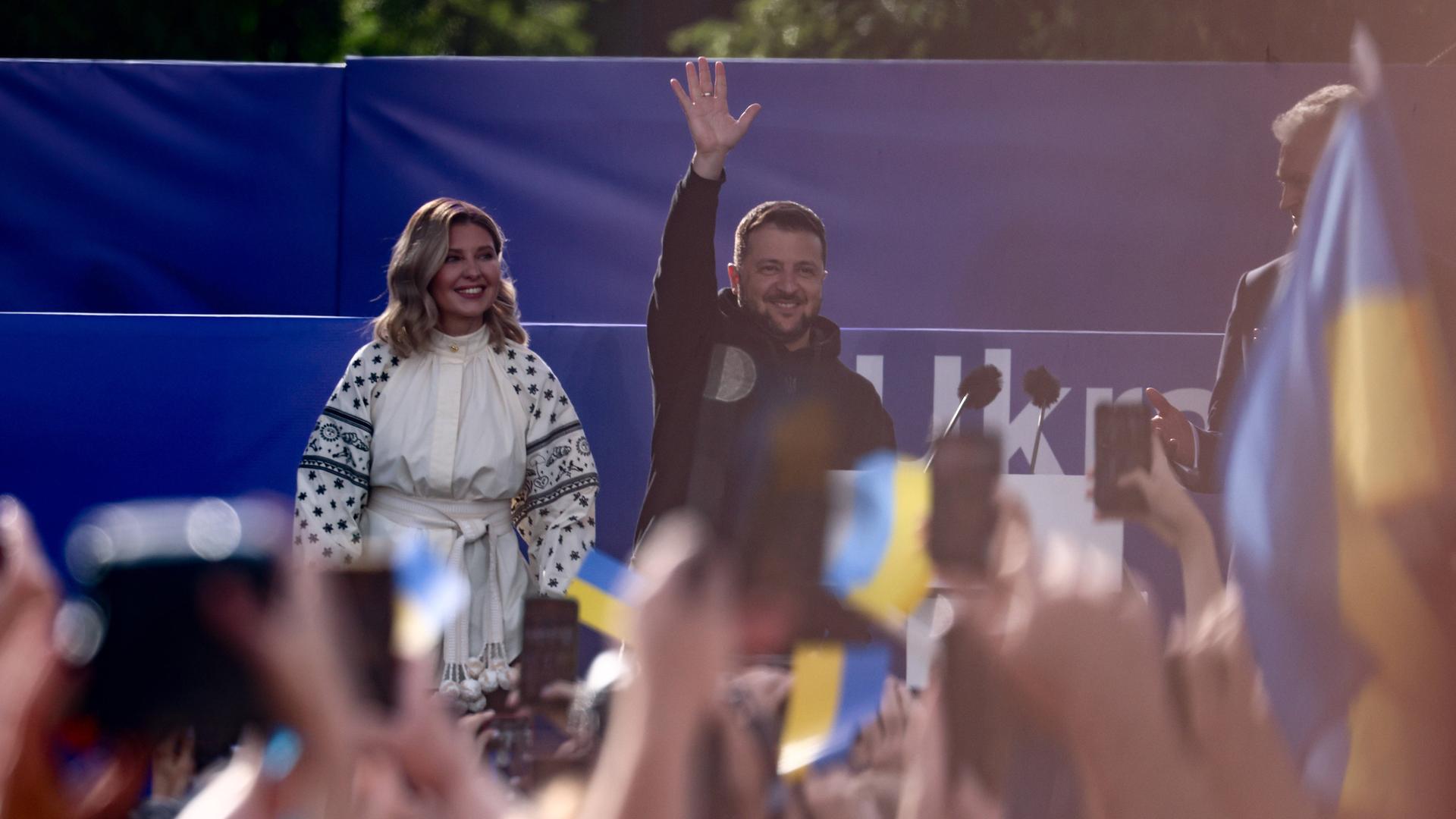Der ukrainische Präsident Wolodymyr Selenskyj und seine Frau Olena Selenska am 11. Juli 2023 während des Nato-Gipfels in Vilnius