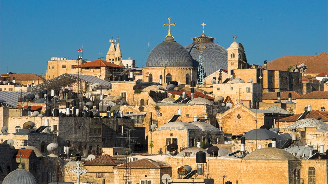 Blick auf Jerusalem - die Grabeskirche im Morgenlicht