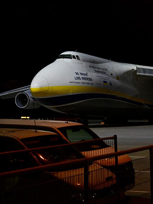 Das ukrainische „Antonov“-Frachtflugzeug steht am 5. August 2026 auf dem Flughafen Leipzig-Halle, nachdem dort eine mit Sprengstoff beladene russische Drohne gefunden worden war. Das ukrainische „Antonov“-Frachtflugzeug steht am 5. August 2026 auf dem Flughafen Leipzig-Halle, nachdem dort eine mit Sprengstoff beladene russische Drohne gefunden worden war.