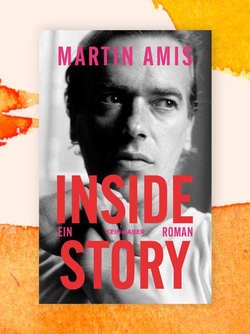 Cover des Buches "Inside Story" des britischen Autors Martin Amis. Auf der Autobiografie ist ein Foto des Autors in jüngeren Jahren zu sehen, er schaut leicht zur Seite. In der unteren Hälfte steht in großen roten Buchstaben der Titel. 