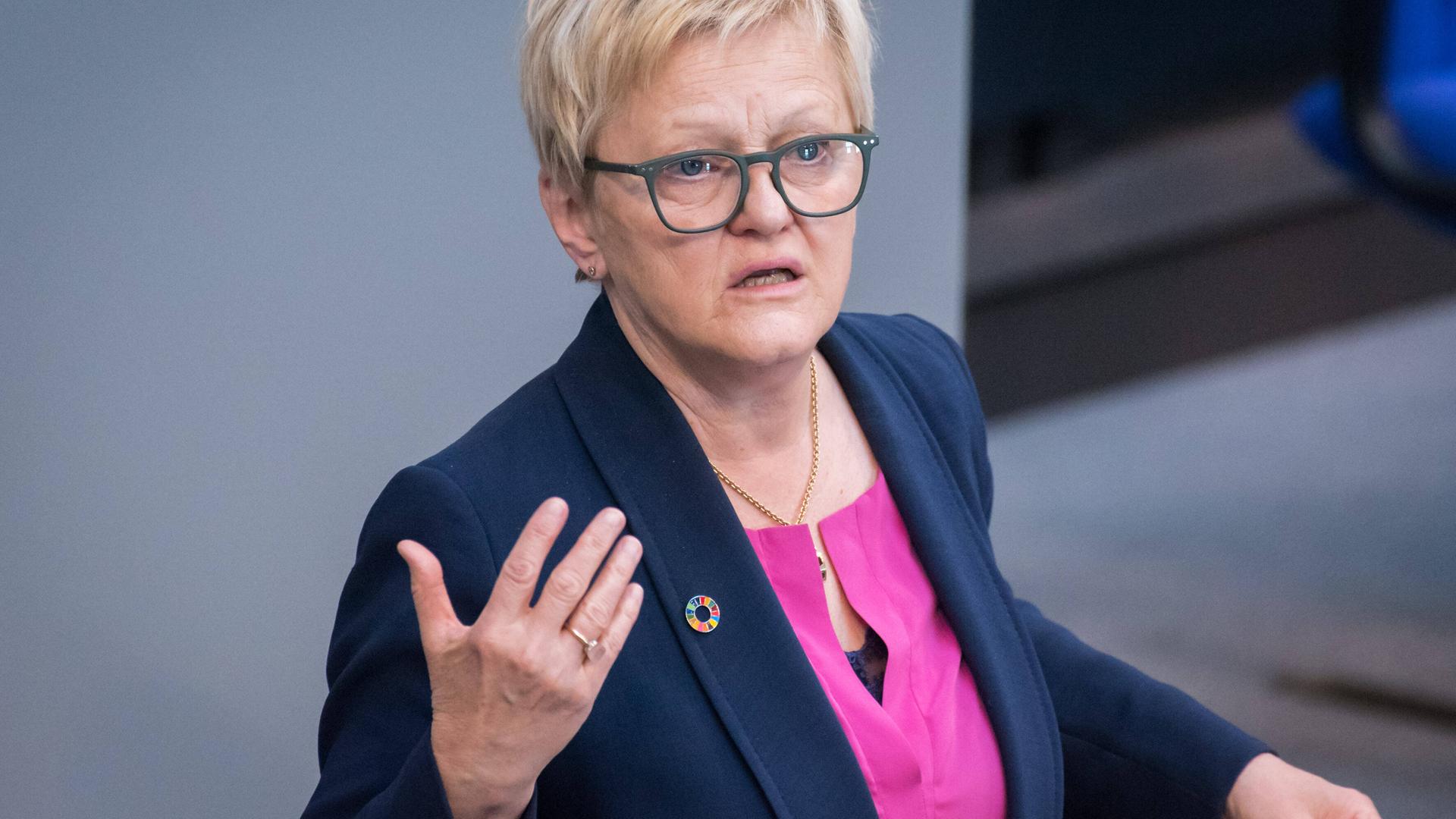 Renate Künast im Bundestag