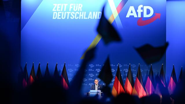 Tino Chrupalla, Bundesvorsitzender der AfD, spricht zum Wahlkampfauftakt der AfD in Halle/Saale. Am 23.02.2025 sind rund 59 Millionen Bundesbürger aufgerufen, einen neuen Bundestag zu wählen.