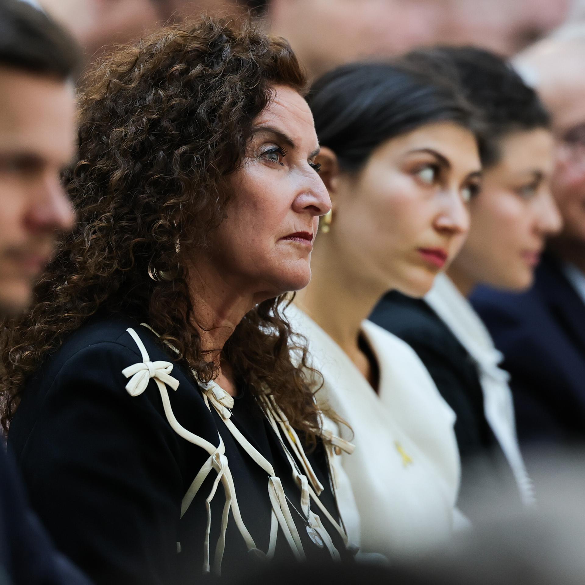 Künstlerin Lewitan - Die Schatten der Vergangenheit auf Leinwand