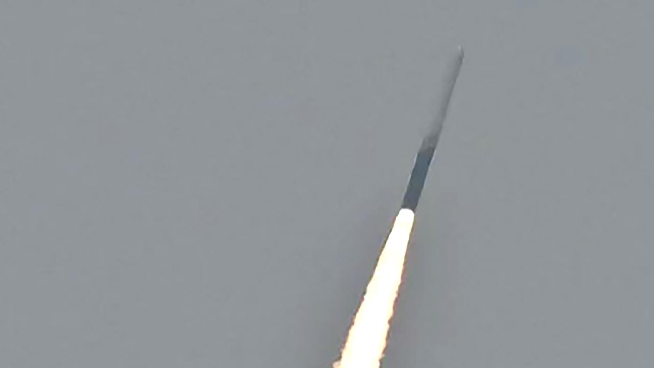 "Vikram 1", die erste indische Rakete, die ein Privatunternehmen ("Sykroot") gebaut hat, fliegt am 18. Juli 2026 erfolgreich ins All.