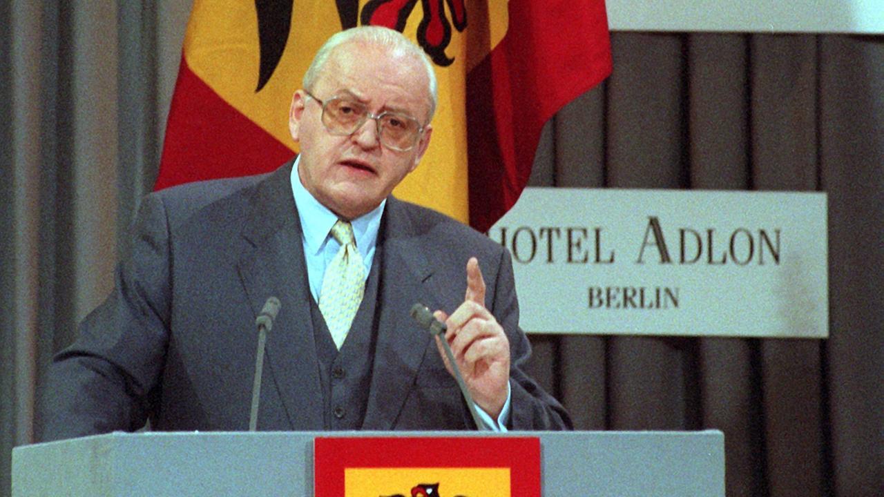 Der damalige Bundespräsident Roman Herzog bei einer Rede in Berlin am 26. April 1997.