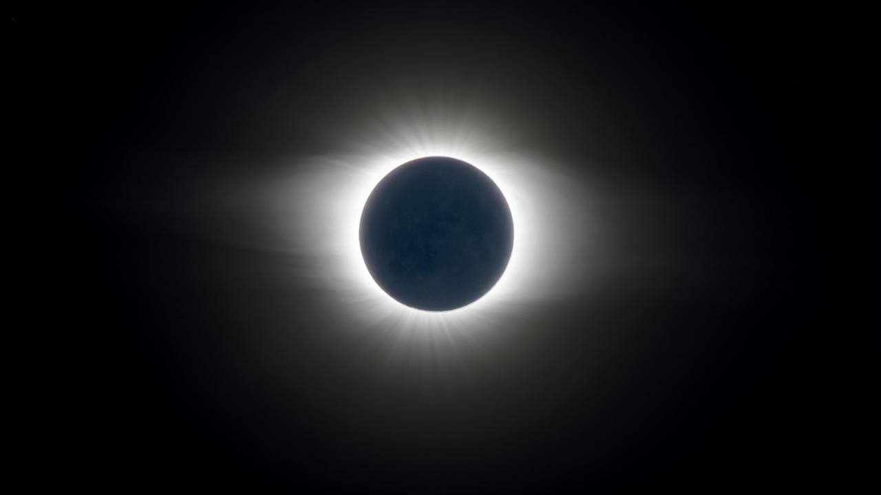 Aufnahme einer totalen Sonnenfinsternis Aufnahme einer totalen Sonnenfinsternis