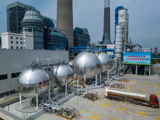 Kohlendioxid-Verbringung an einem Kohlekraftwerk in China. Die Endlagerung von CO2 wird auch dort schon betrieben.