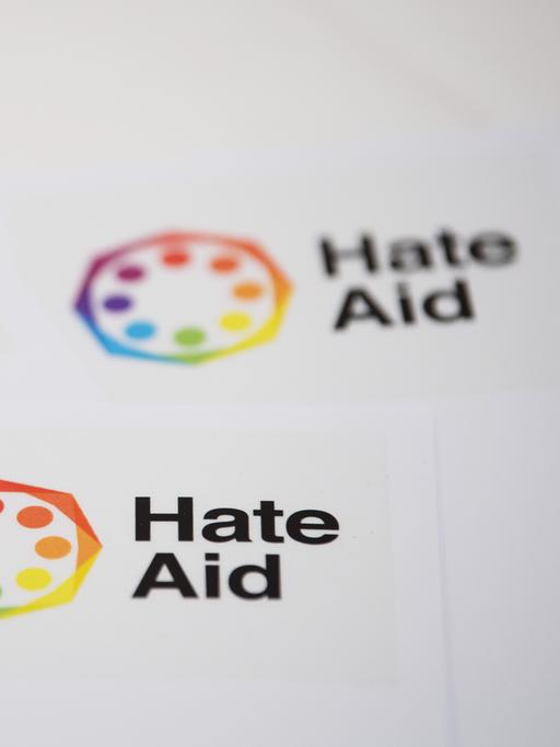 Das Logo der Organisation HateAid