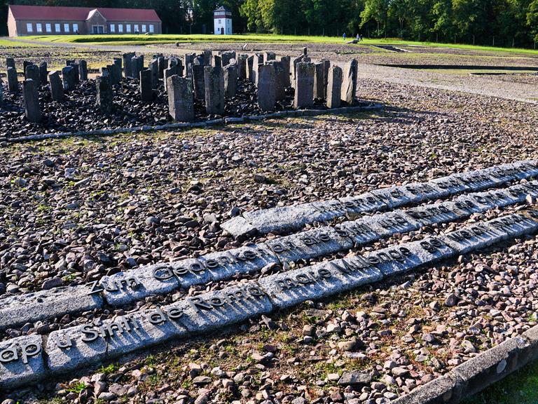 Mahnmal für ermordete Sinti und Roma in der KZ Gedenkstätte Buchenwald