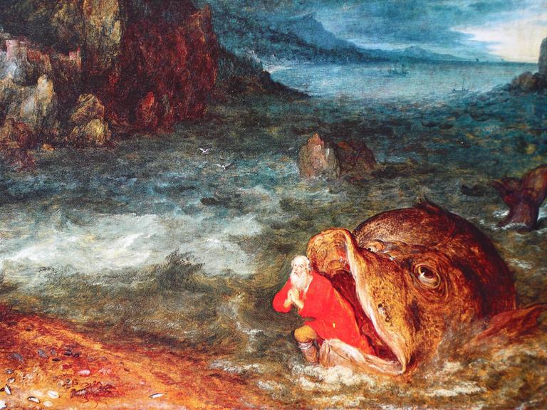 Jona wird vom Wal an Land gebracht, nach drei Tagen und Nächten spuckt der Wal Jona zurück aufs Land, Gemälde von Jan Brueghel der Ältere. Im Hintergrund tosende See und stürmische Landschaft.  