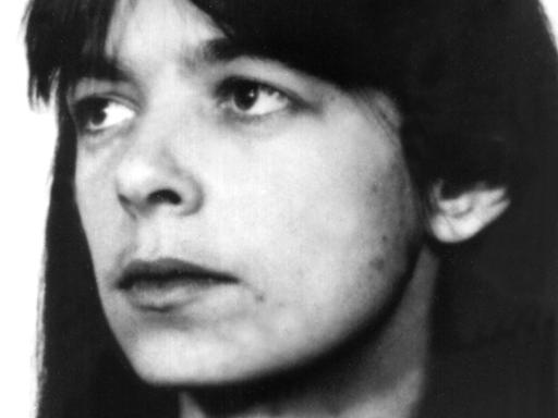 Polizeifoto von Daniela Klette (Bild von 1989), die mit Haftbefehl gesucht wurde.