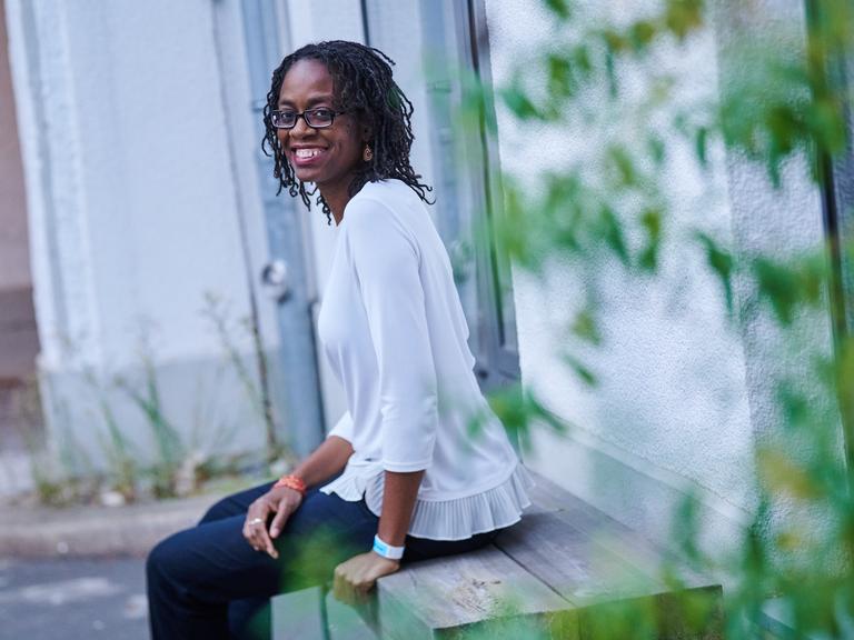 Porträt der Schriftstellerin Sharon Dodua Otoo während des Internationalen Literaturfestivals Berlin 2021