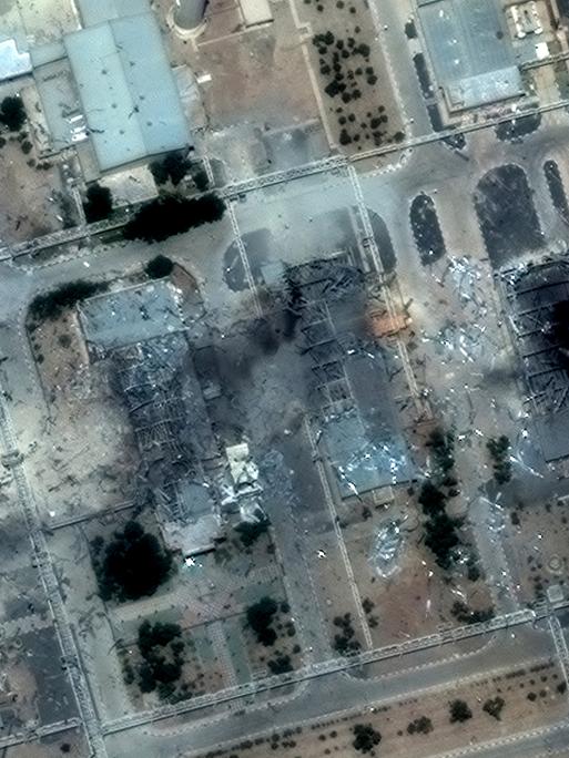 Ein Satellitenbild zeigt die Atomanlage Isfahan nach einem Angriff der US-Armee.