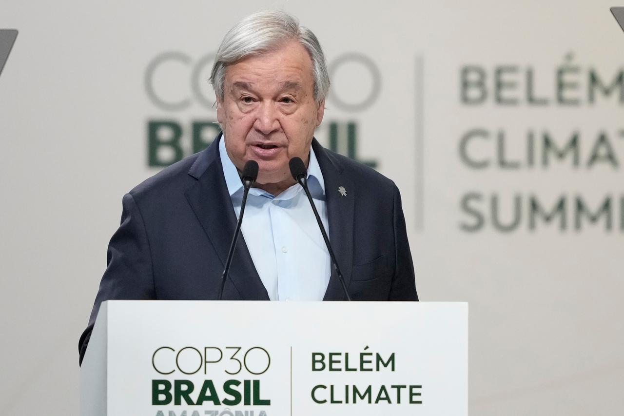 Der Generalsekretär der Vereinten Nationen, Antonio Guterres, spricht während einer Plenarsitzung auf dem UN-Klimagipfel COP30 in Belem.