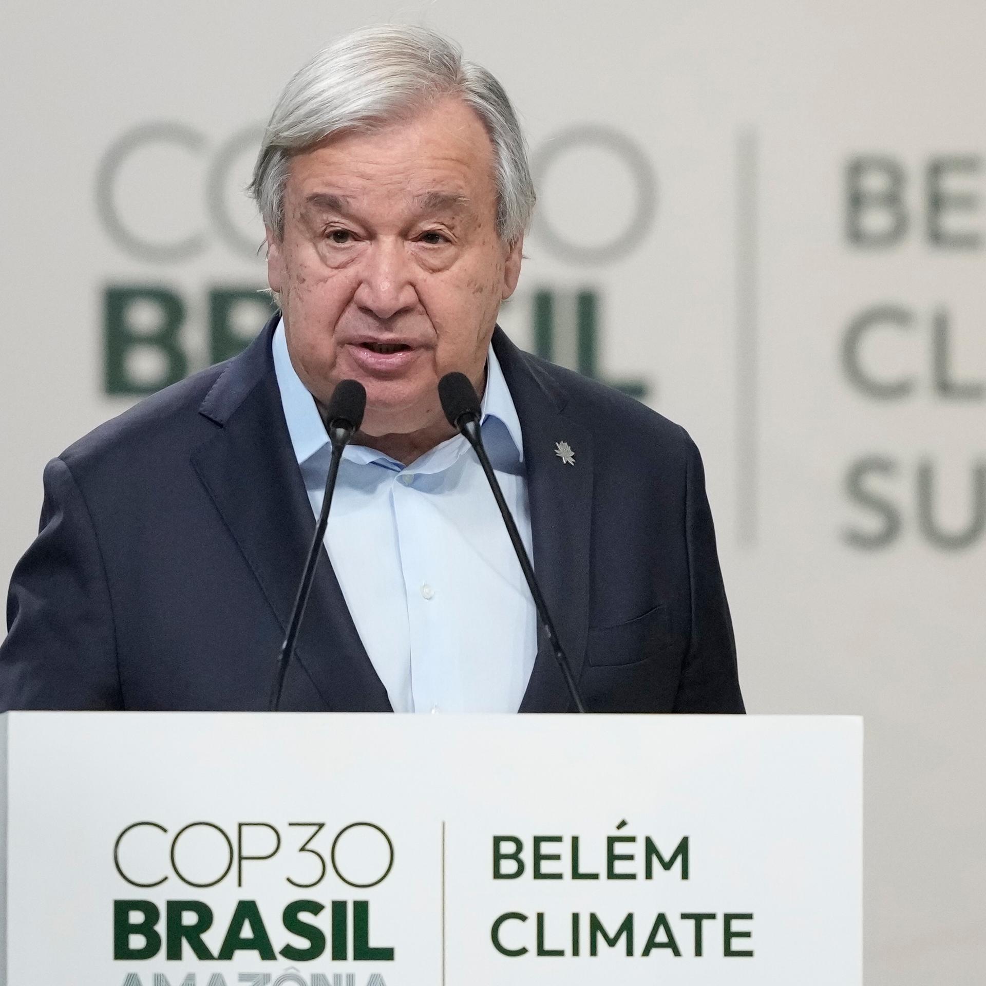 Der Generalsekretär der Vereinten Nationen, Antonio Guterres, spricht während einer Plenarsitzung auf dem UN-Klimagipfel COP30 in Belem.