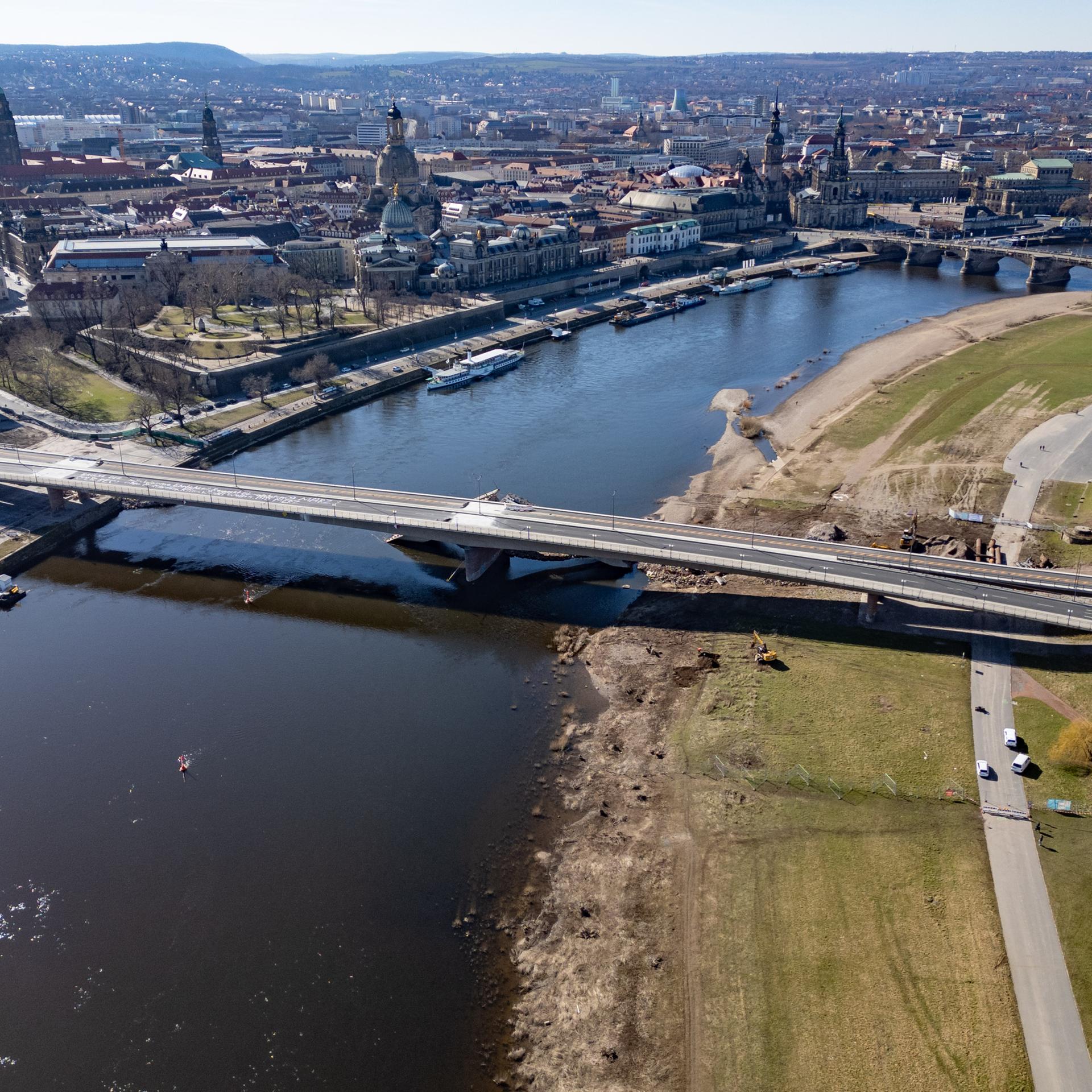 Natur versus Infrastruktur - Biber oder Straße - was ist wichtiger? Natur versus Infrastruktur - Biber oder Straße - was ist wichtiger?