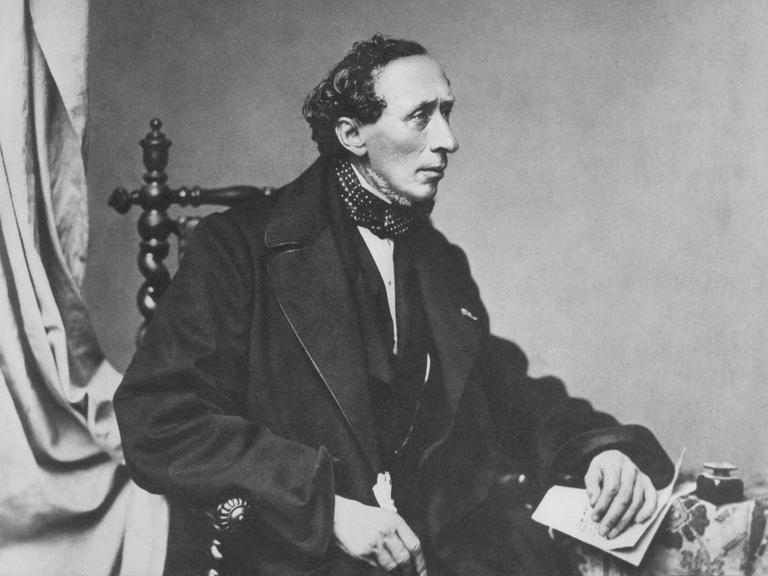 Schwarzweißporträt von Hans Christian Andersen