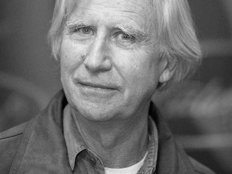 Porträt von Brian O'Doherty, 2000.