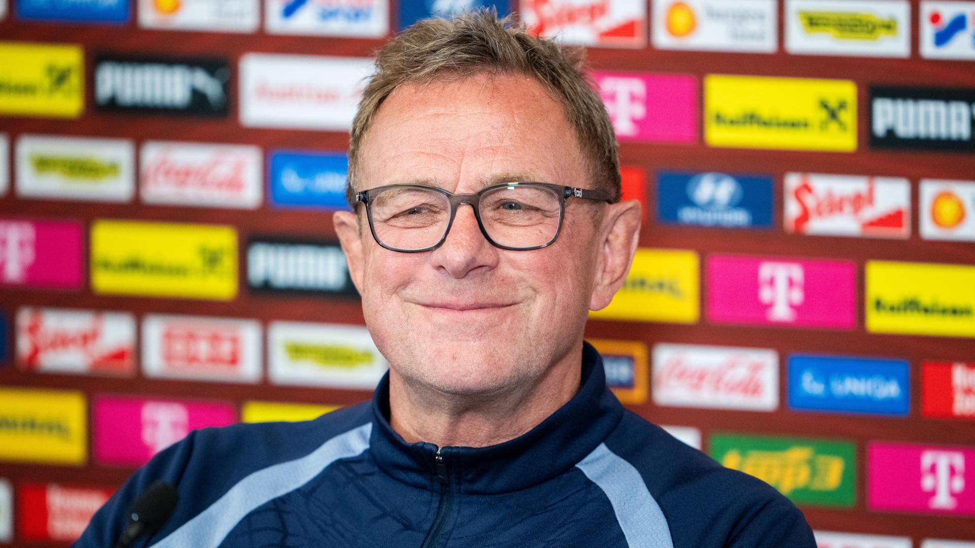 Österreichs Nationaltrainer Ralf Rangnick bei einer Pressekonferenz. Österreichs Nationaltrainer Ralf Rangnick bei einer Pressekonferenz.