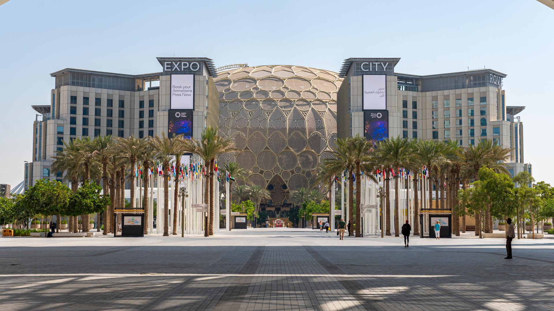 Eingang zum Messegelände Expo City in Dubai