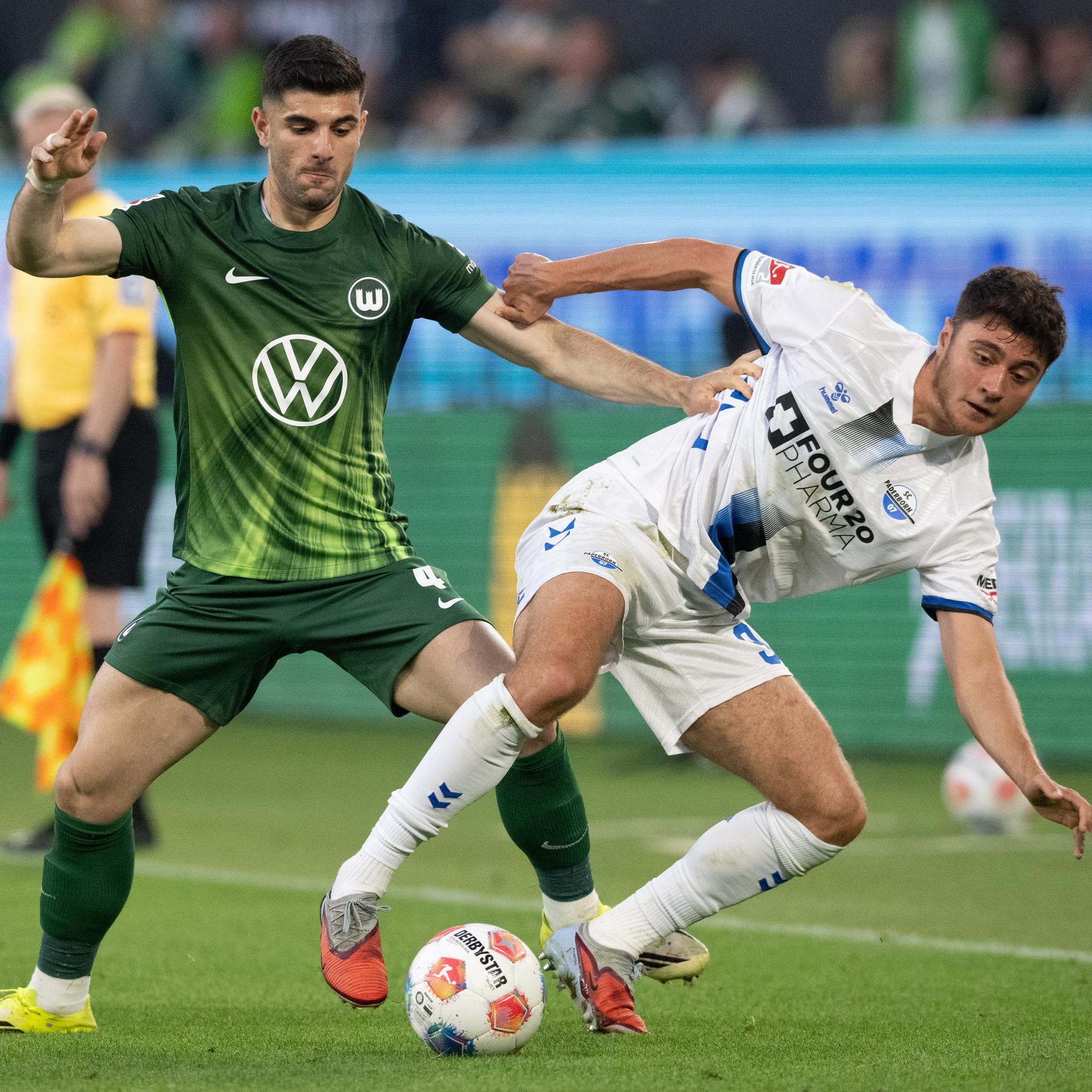 Fußball - Wolfsburg 0:0 im Relegations-Hinspiel gegen Paderborn