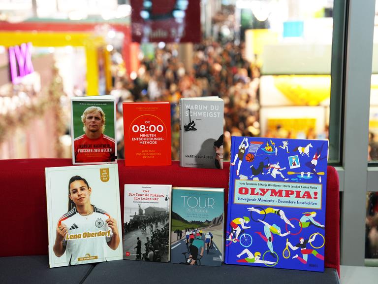 Sportbücher auf der Frankfurter Buchmesse.