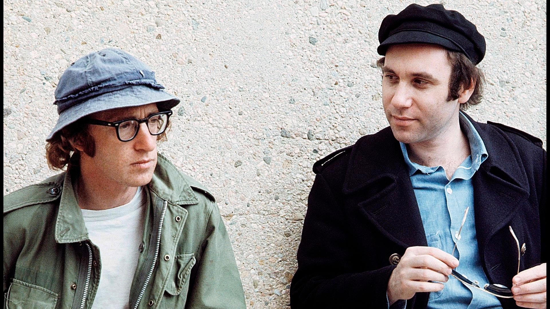 Der Regisseur, Drehbuchautor und Schauspieler Woody Allen (l.) zusammen mit dem Drehbuchautor Marshall Brickman (r.) Der Regisseur, Drehbuchautor und Schauspieler Woody Allen (l.) zusammen mit dem Drehbuchautor Marshall Brickman (r.)