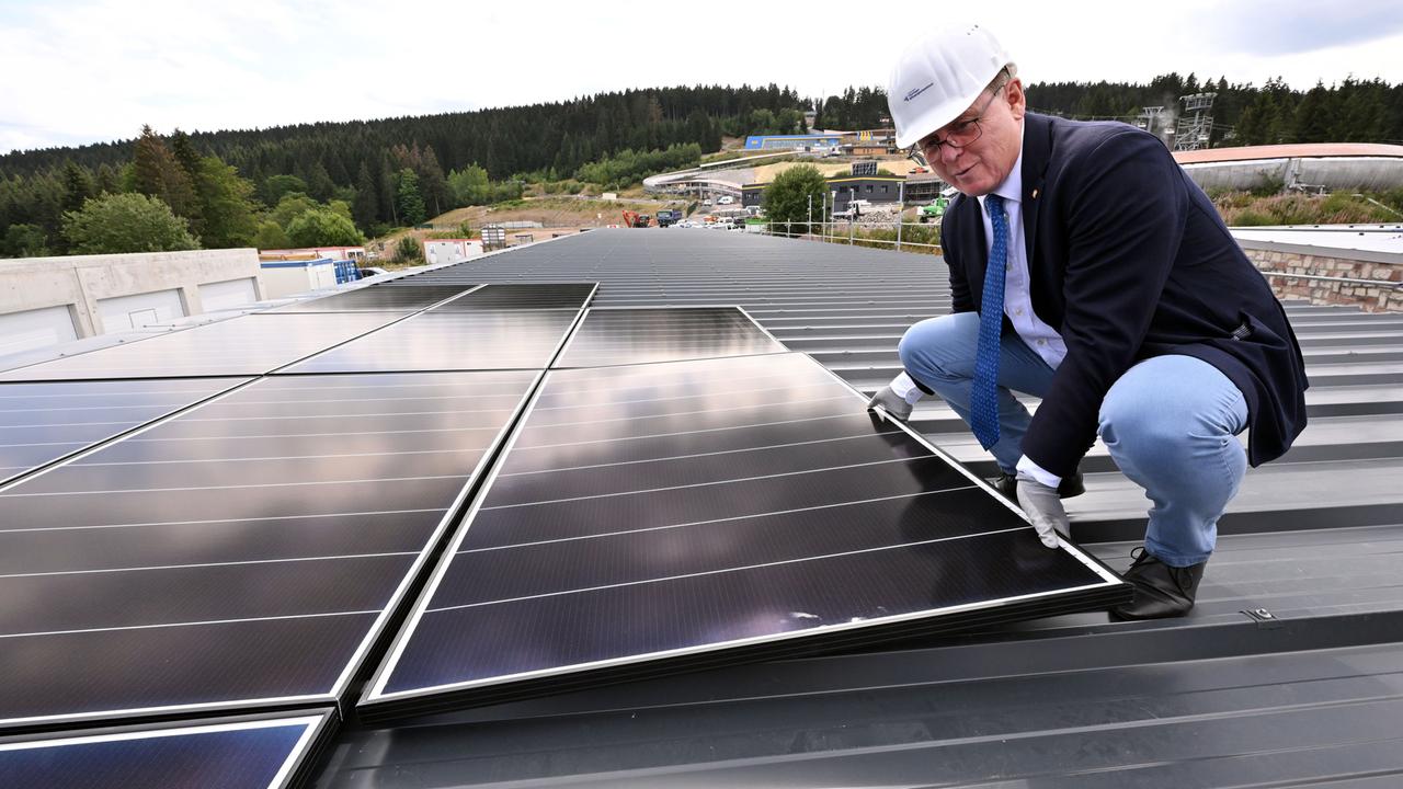 Klimaneutraler Wintersport - Wie Oberhof mit neuen Sportstätten Energie ...