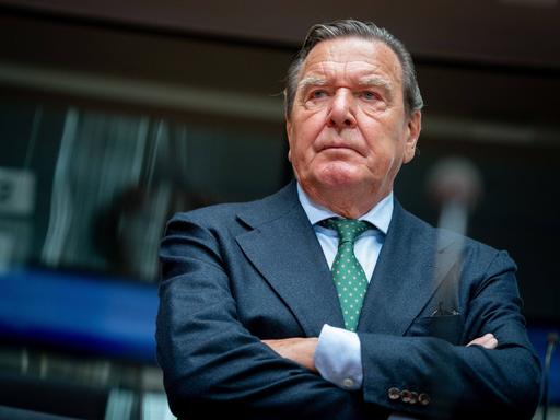 Ex-Kanzler Schröder bei Anhörung im Wirtschaftsausschuss zum Pipeline Projekt Nordstream 2 am 1. Juli 2021