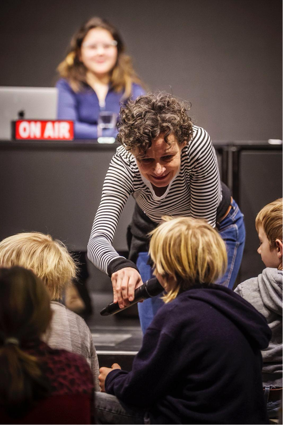 Auch die jungen Gäste im Publikum kommen bei Ryke zu Wort