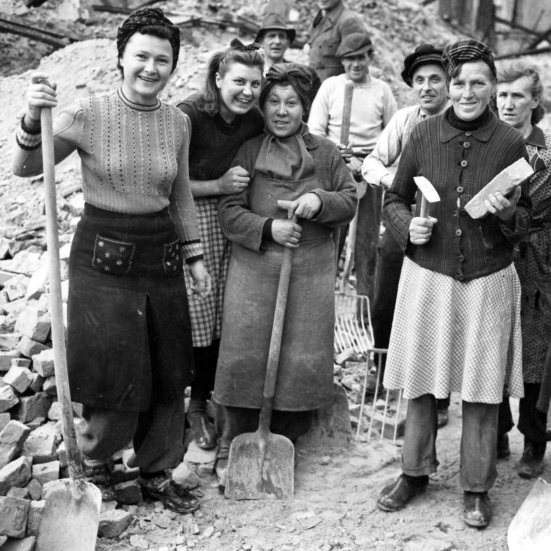 Die deutschen Trümmerfrauen - Vorbild und Mythos