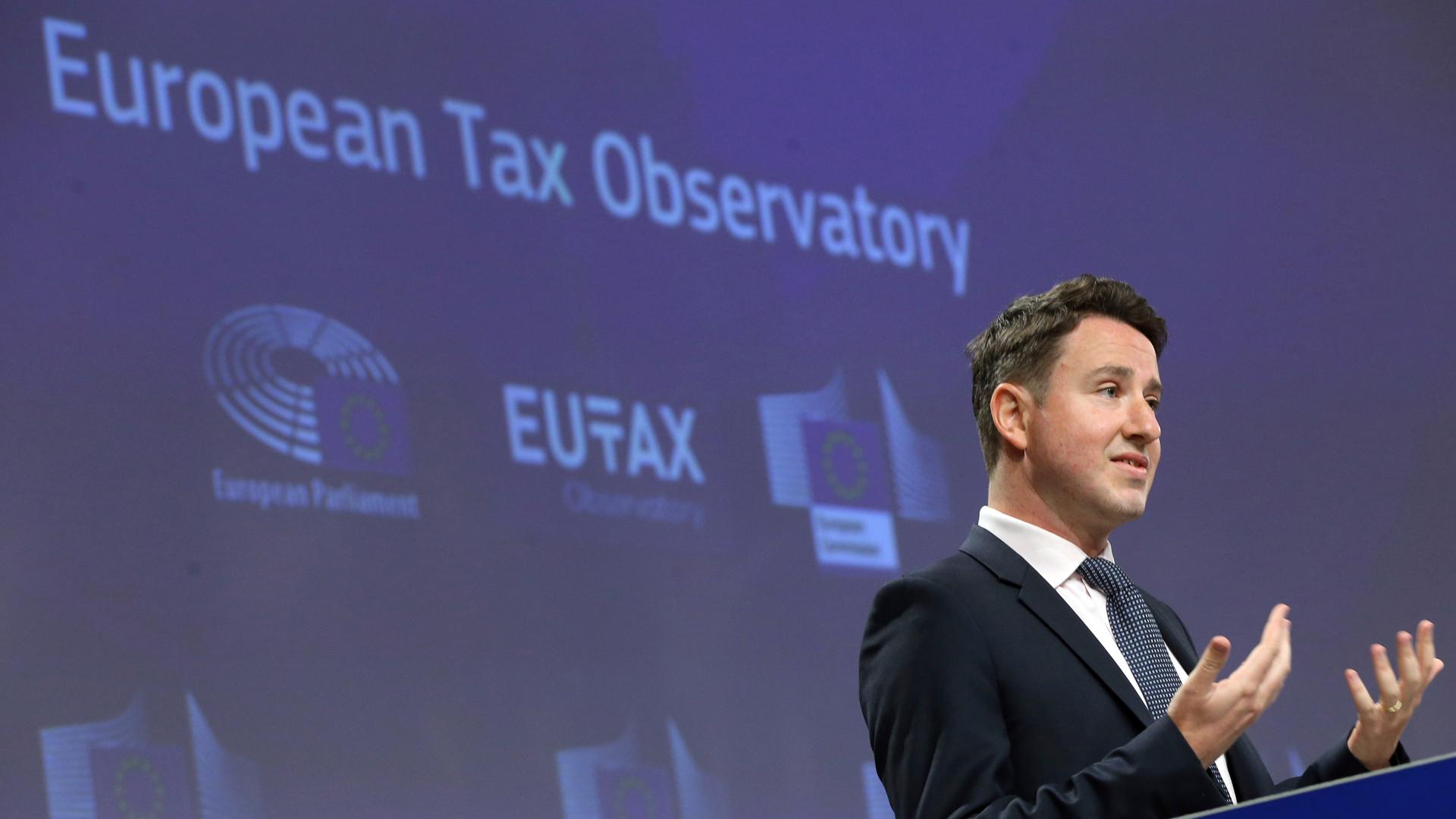 Der französische Wirtschaftswissenschaftler Gabriel Zucman spricht auf einer Pressekonferenz zur Eröffnung der Europäischen Steuerbeobachtungsstelle in Brüssel am 01. Juni 2021.