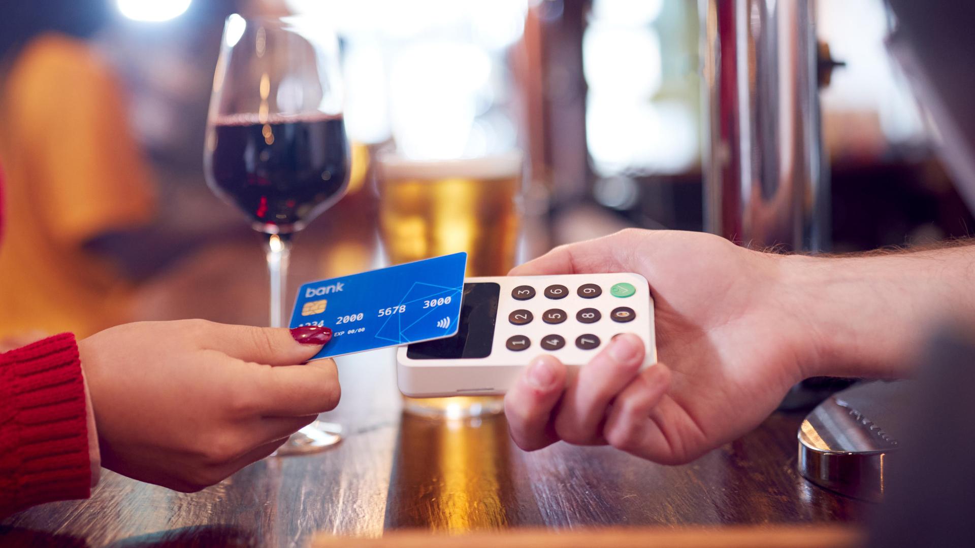 Digitales Bezahlen: Hat Bargeld auch bei uns bald ausgedient?